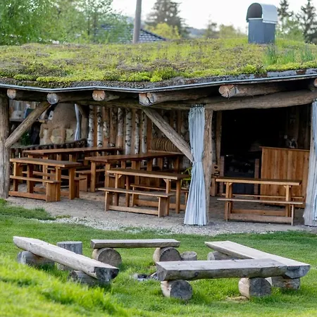 Podkrovní Pokojíky S Kuchyňkou A Venkovním I Vnitřním Posezením Penzion Prostredni Libchavy